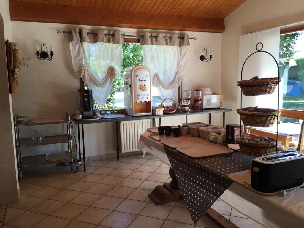 Hotel Etesia Feurs Kültér fotó